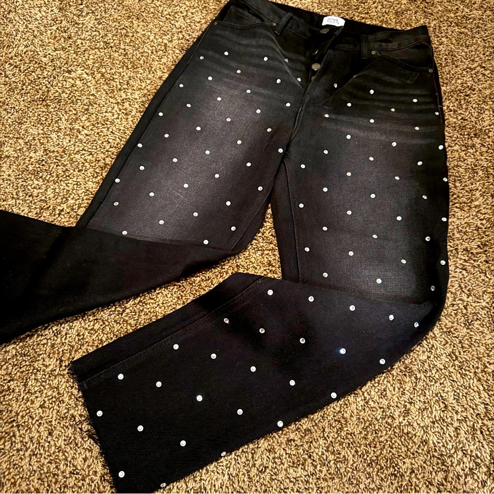 NEW Simple Society size 5/27 Waist Diamond Studded Straight Leg Jeans